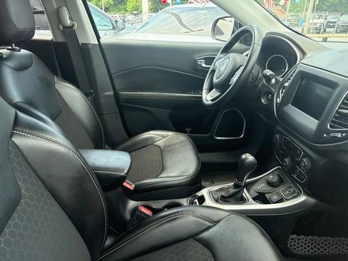 Used 2021 Jeep Compass Latitude w/ Convenience Group AWD/4WD image 9