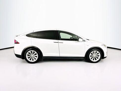 Used 2016 Tesla Model X 90D image 10