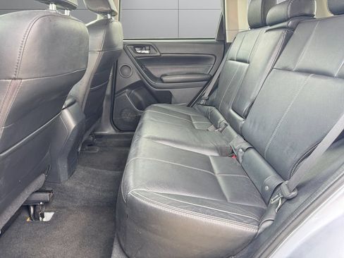 Used 2017 Subaru Forester 2.5i Touring AWD/4WD image 5