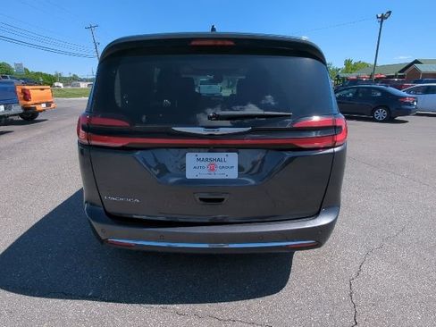 Used 2023 Chrysler Pacifica Limited FWD image 34