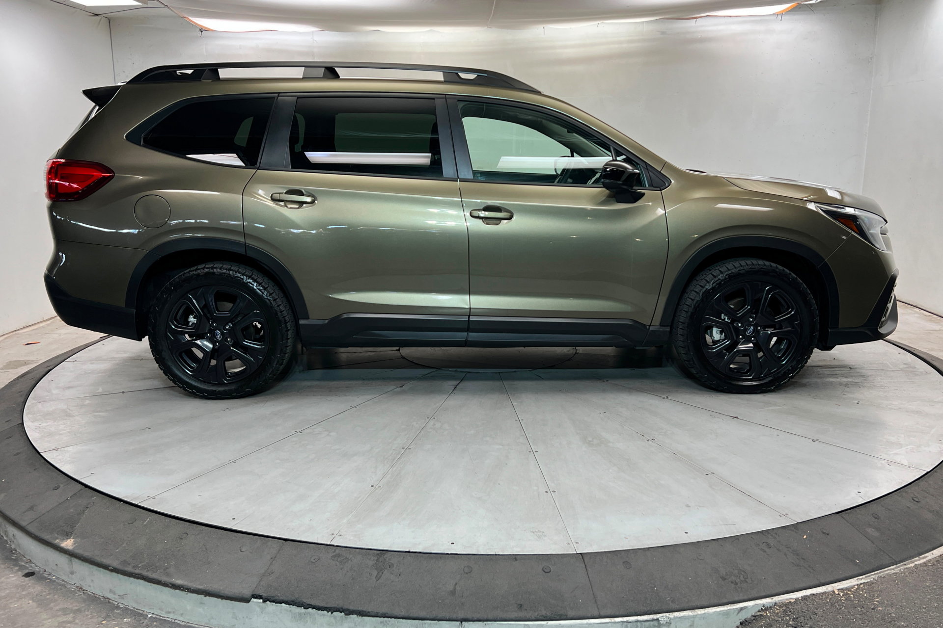 Used 2024 Subaru Ascent Onyx Edition AWD/4WD image 7