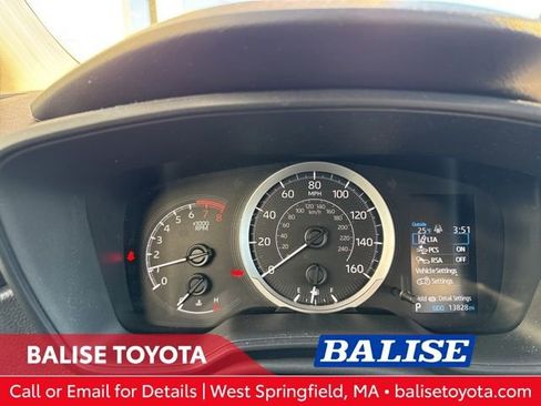 Used 2020 Toyota Corolla LE image 14