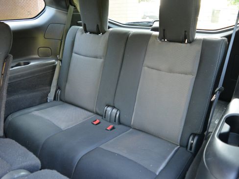 Used 2019 Nissan Pathfinder SV image 13