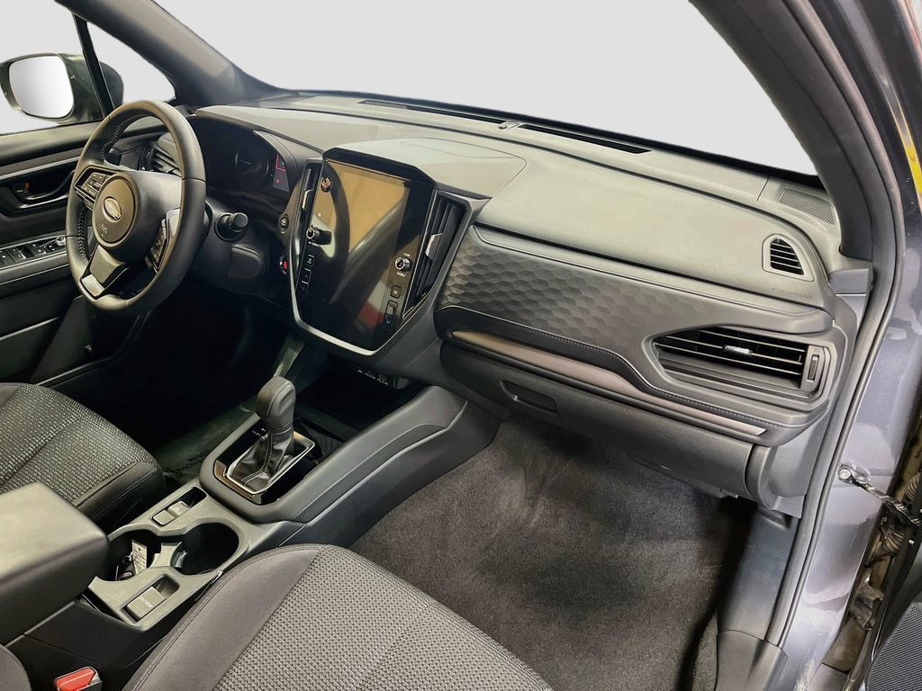 Used 2025 Subaru Forester Premium AWD/4WD image 28