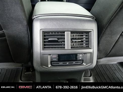 Used 2023 Volkswagen Atlas SE image 18