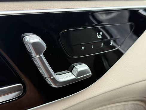 Certified 2025 Mercedes-Benz C 300 4MATIC Sedan image 23