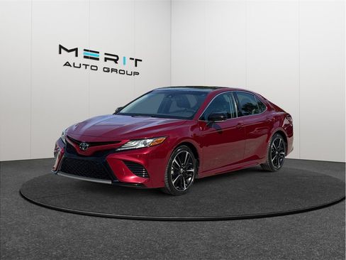 Used 2018 Toyota Camry XSE FWD image 4