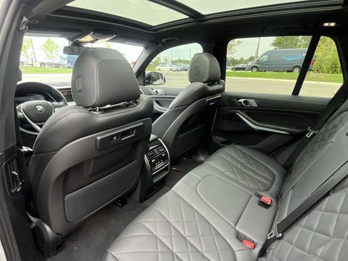 Used 2023 BMW X5 xDrive40i w/ Premium Package AWD/4WD image 14