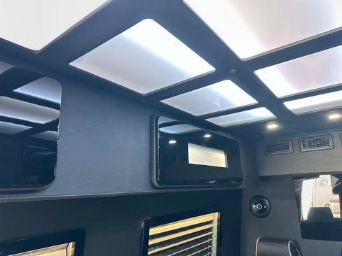 Used 2025 Mercedes-Benz Sprinter 3500 image 16