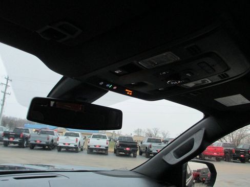 Certified 2021 GMC Yukon SLT w/ SLT Luxury Plus Package image 32