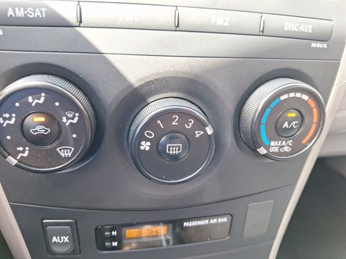 Used 2010 Toyota Corolla FWD image 23