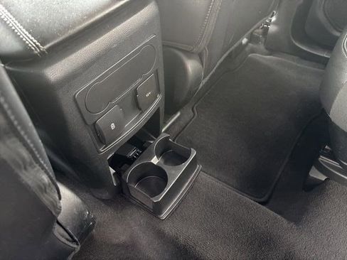 Used 2022 Ford Explorer XLT w/ Equipment Group 202A image 35