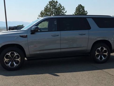New 2026 GMC Yukon XL AT4 Ultimate AWD/4WD image 6