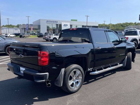 Used 2018 Chevrolet Silverado 1500 Custom w/ Custom Value Package RWD image 3