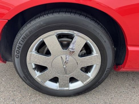 Used 2002 Ford Thunderbird Base image 10