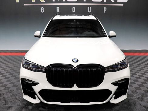 Used 2020 BMW X7 M50i w/ Cold Weather Package image 12