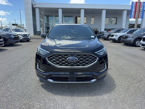 Certified 2022 Ford Edge Titanium w/ Equipment Group 301A AWD/4WD image 3