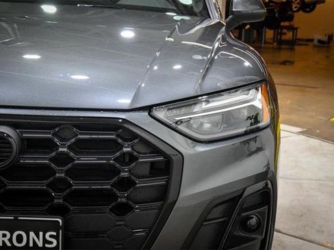 Certified 2025 Audi Q5 2.0T Premium w/ Convenience Plus Package image 38