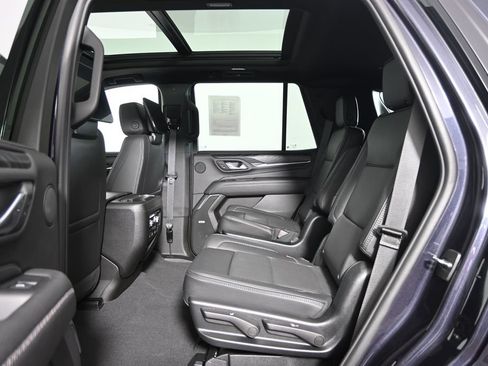 Used 2023 GMC Yukon Denali w/ Denali Reserve Package AWD/4WD image 19