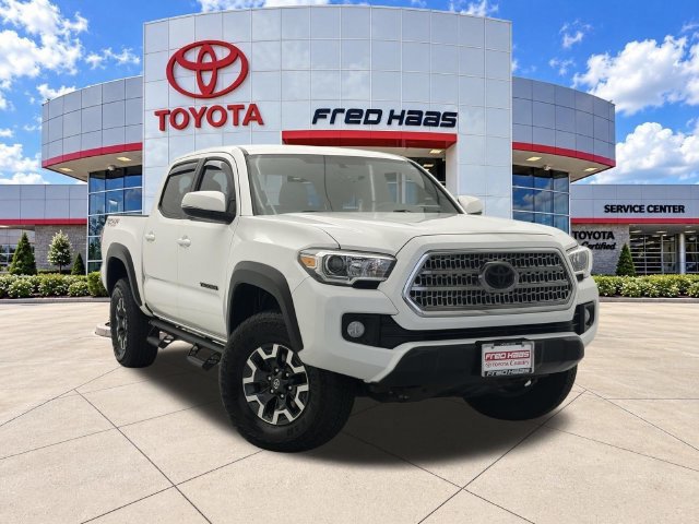 Used 2017 Toyota Tacoma TRD Off-Road w/ Tow Package (A/T) AWD/4WD image 1