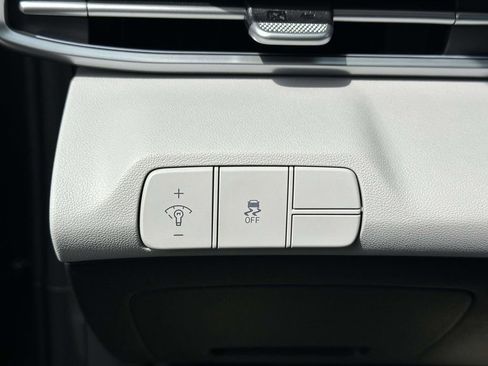 New 2026 Hyundai Elantra Limited w/ Cargo Package FWD image 30