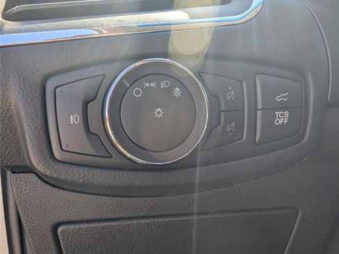 Used 2023 Ford Edge Titanium image 34