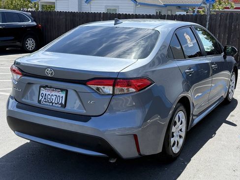 Used 2022 Toyota Corolla LE FWD image 6