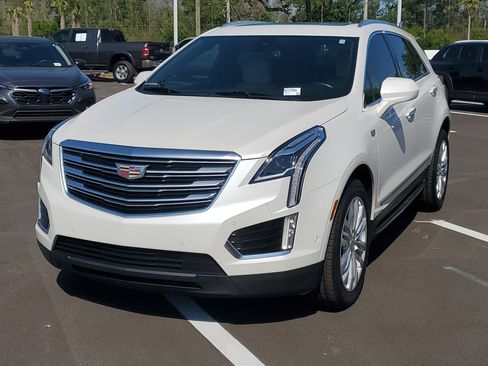 Used 2019 Cadillac XT5 Premium Luxury w/ Driver Assist Package image 3