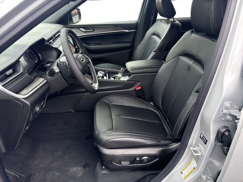 New 2026 Jeep Grand Cherokee Limited image 9