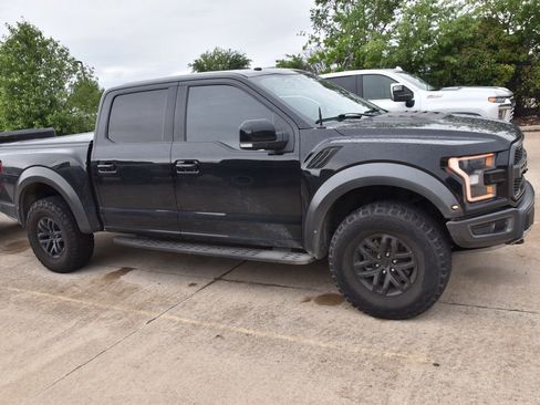 Used 2018 Ford F150 Raptor w/ Equipment Group 802A Luxury AWD/4WD image 5
