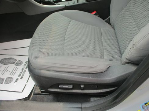 Used 2013 Hyundai Sonata GLS w/ Popular Equipment Pkg FWD image 12