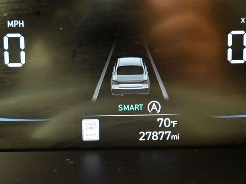 Certified 2024 Hyundai Elantra SE FWD image 16