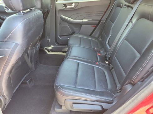 Used 2023 Ford Escape Platinum AWD/4WD image 9