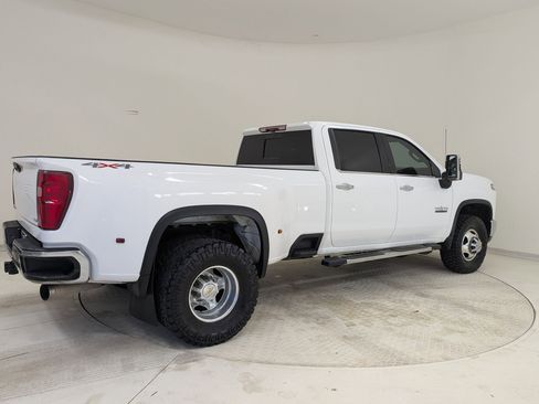 Used 2024 Chevrolet Silverado 3500 LTZ w/ LTZ Texas Edition image 9