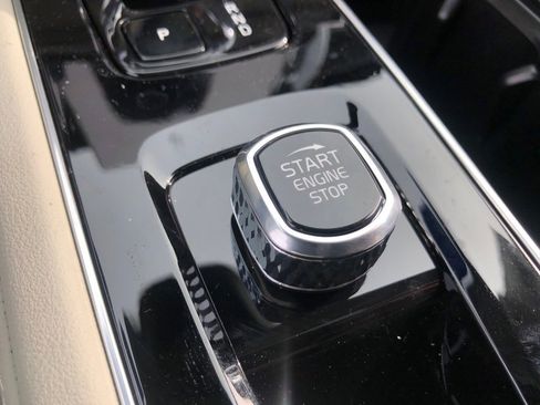 New 2026 Volvo XC90 B6 Ultra w/ Protection Package image 31