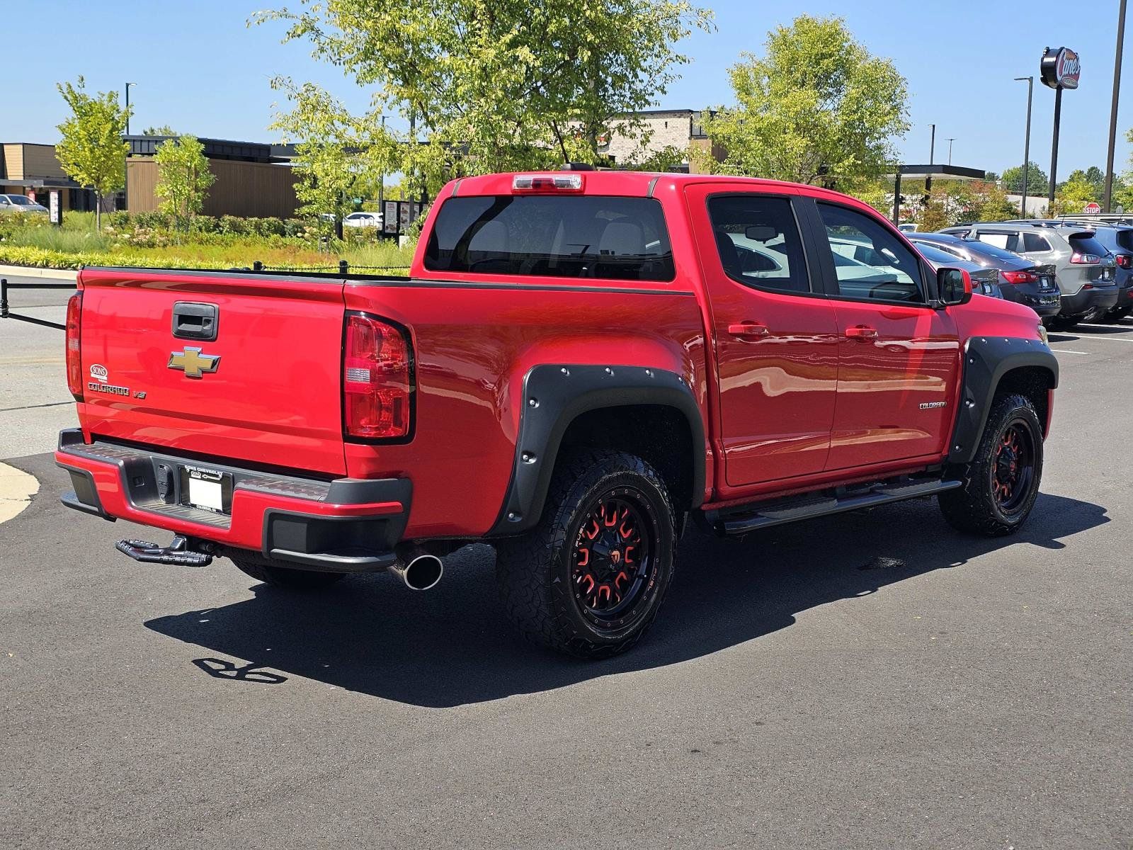 Used 2019 Chevrolet Colorado W/T w/ Custom Special Edition RWD image 9