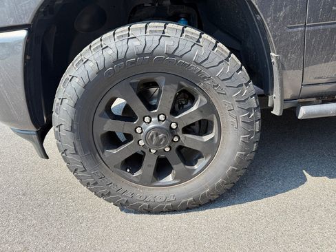 Used 2021 RAM 2500 Big Horn w/ Night Edition AWD/4WD image 9