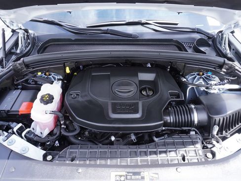 Used 2025 Jeep Grand Cherokee L Summit AWD/4WD image 7