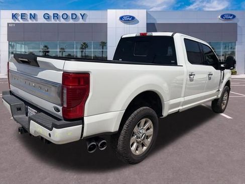 Used 2022 Ford F250 Platinum w/ FX4 Off-Road Package AWD/4WD image 5