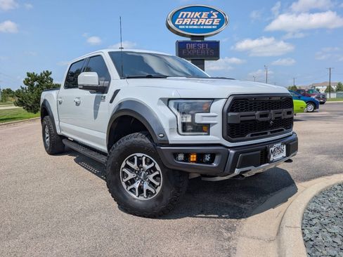 Used 2017 Ford F150 Raptor w/ Equipment Group 802A Luxury AWD/4WD image 2