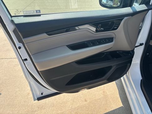 Certified 2023 Honda Odyssey Touring image 12