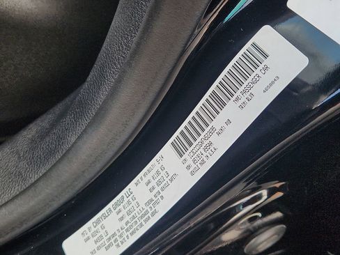 Used 2015 Chrysler 200 S image 18