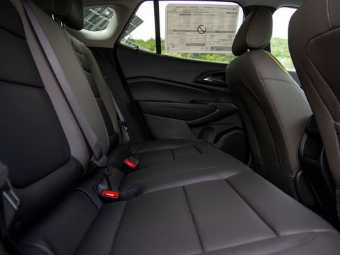 New 2026 Chevrolet Trax ACTIV w/ Driver Confidence Package FWD image 13