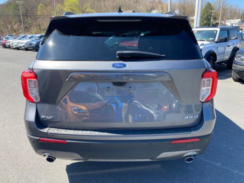 Certified 2022 Ford Explorer XLT w/ Equipment Group 202A image 5
