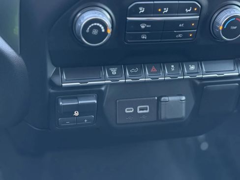 Used 2023 Chevrolet Silverado 2500 LT image 37