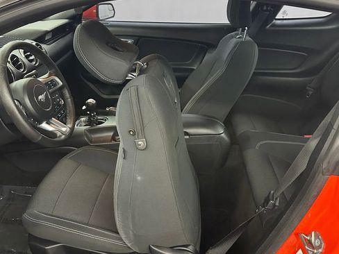 Used 2015 Ford Mustang Coupe RWD image 22