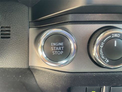 Used 2021 Toyota Tacoma TRD Sport image 21