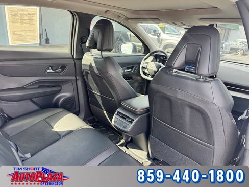 Used 2024 Nissan Ariya FWD image 43