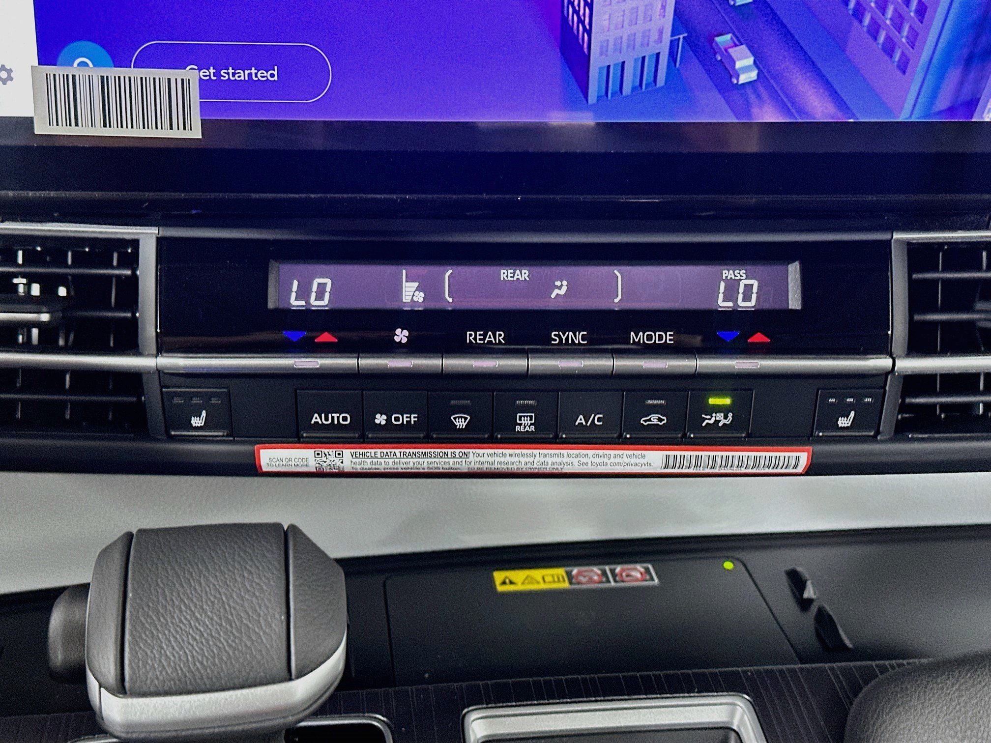 Used 2026 Toyota Sienna XLE FWD image 24
