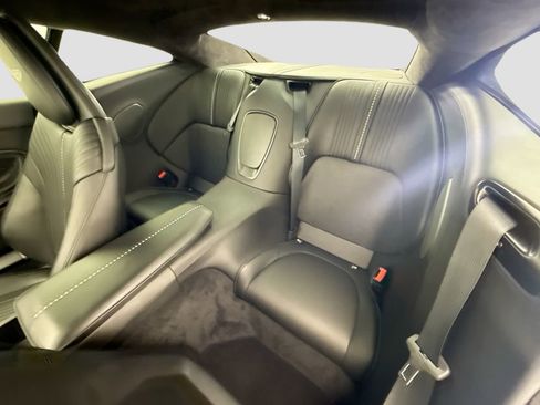 Used 2018 Aston Martin DB11 V12 RWD image 19
